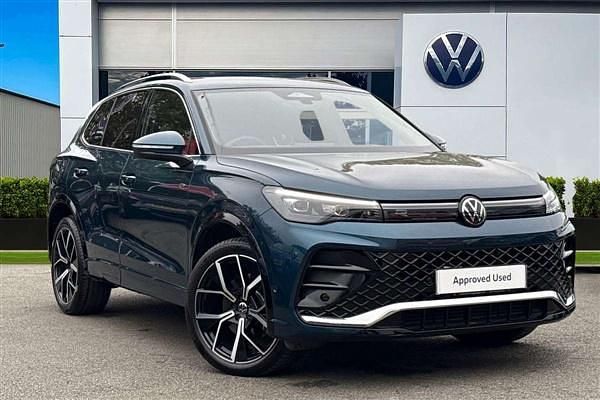 Blue Used 2025 VW Tiguan R-line SUV | £35,680 (Expensive) - Image 1/4