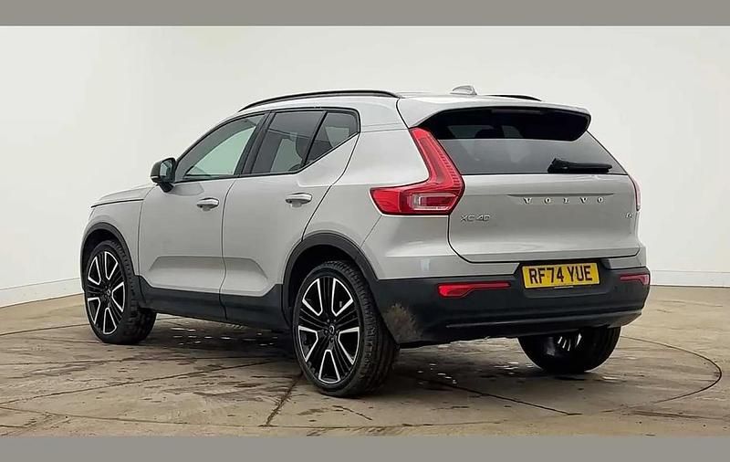 Used Volvo XC40 Ultra 194 HP (142 kW) 2025 Silver SUV