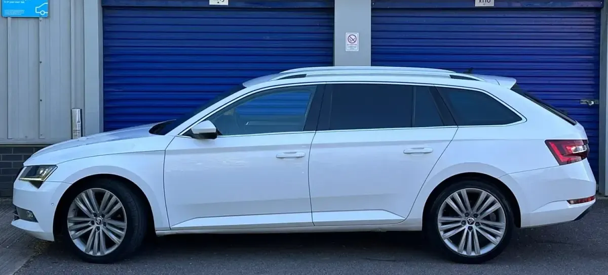 Gebraucht Skoda Superb SE L Executive 150 PS (110 kW) 2015 Weiß Kombi