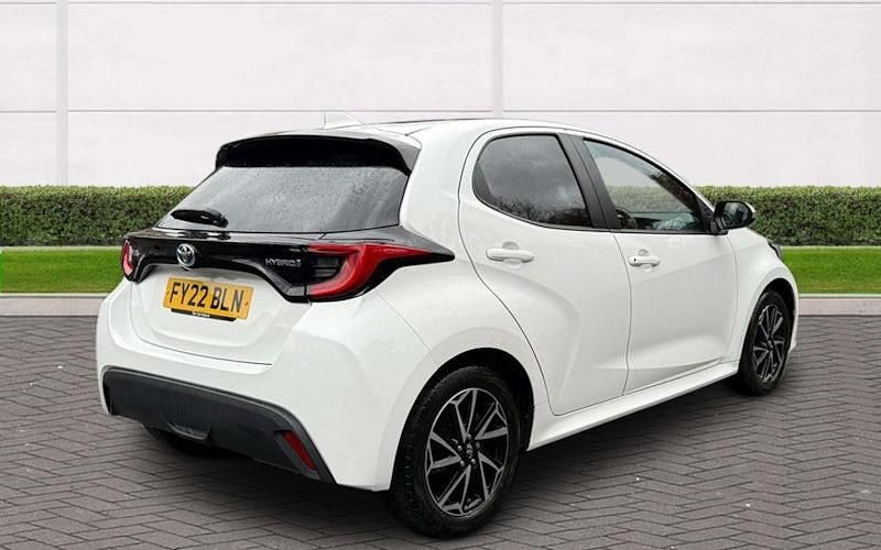 Used Toyota Yaris Hybrid Design 116 HP (85 kW) 2025 Hatchback