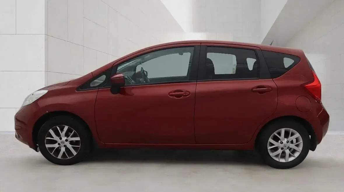 Used Nissan Note Acenta Premium 80 HP (58 kW) 2013 Red Hatchback