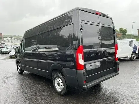 New Peugeot Boxer 140 HP (102 kW) 2026 Grey Van