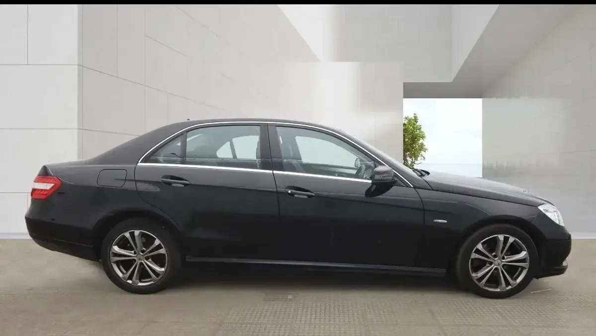 Used Mercedes E200 SE 2012 Black Sedan
