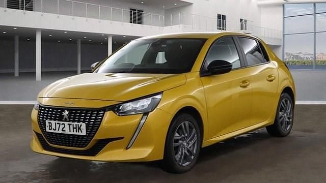 Używany Peugeot 208 Active+ 100 KM (73 kW) 2022 Żółty Hatchback