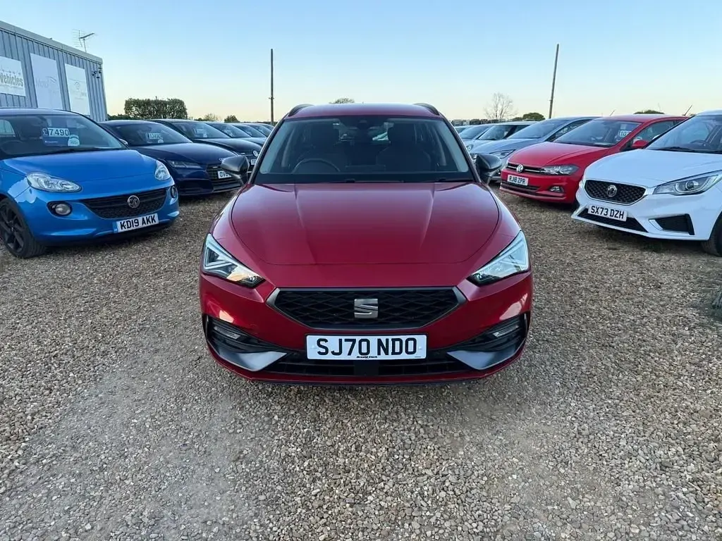 Begagnad Seat Leon FR 130 HK (95 kW) 2020 Röd Kombi