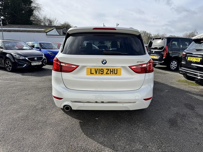 Used BMW 218 Gran Tourer Luxury Line 138 HP (101 kW) 2019 White MPV
