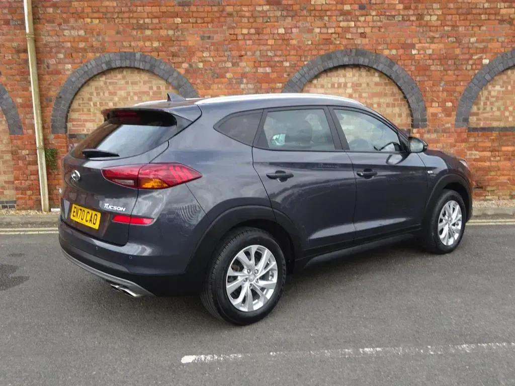 Used Hyundai Tucson SE 116 HP (85 kW) 2021 Grey SUV
