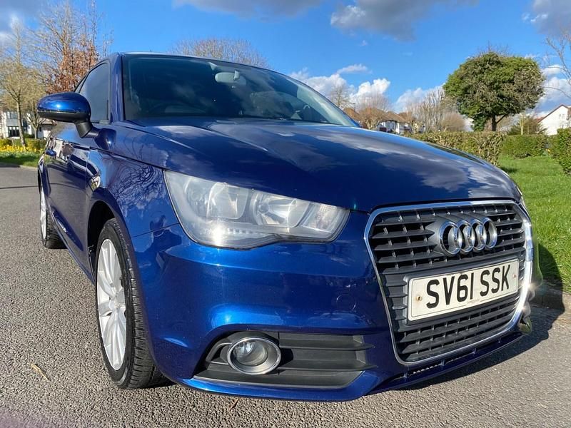 Usado Audi A1 Sport 86 HP (63 kW) 2011 Azul Citadino