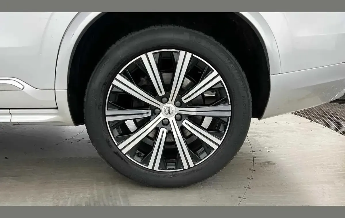 Used Volvo XC90 Inscription 250 HP (183 kW) 2022 Silver SUV