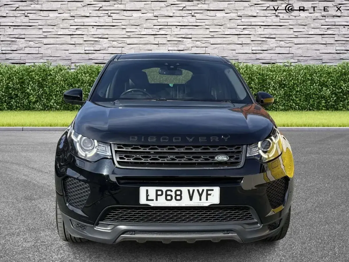 Used Land Rover Discovery Sport Landmark 180 HP (132 kW) 2019 Black SUV