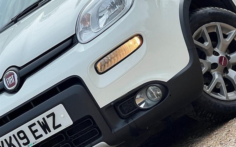 Used Fiat Panda 4x4 86 HP (63 kW) 2019 White Hatchback
