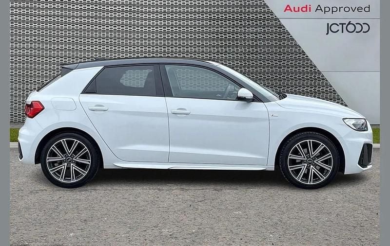 Used Audi A1 S-Line 147 HP (108 kW) 2024 White SUV