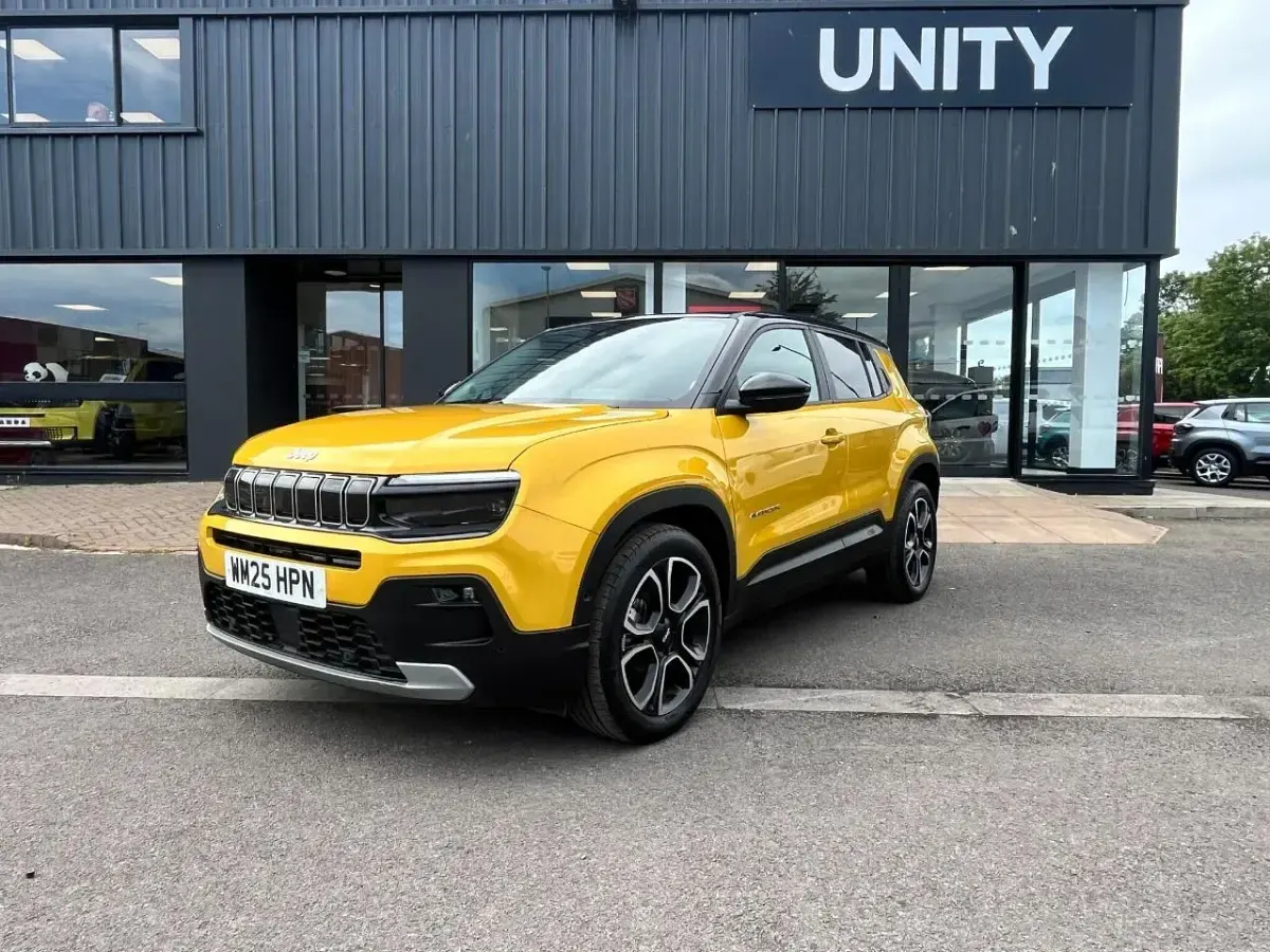 Used Jeep Avenger Summit 100 HP (73 kW) 2025 Yellow SUV