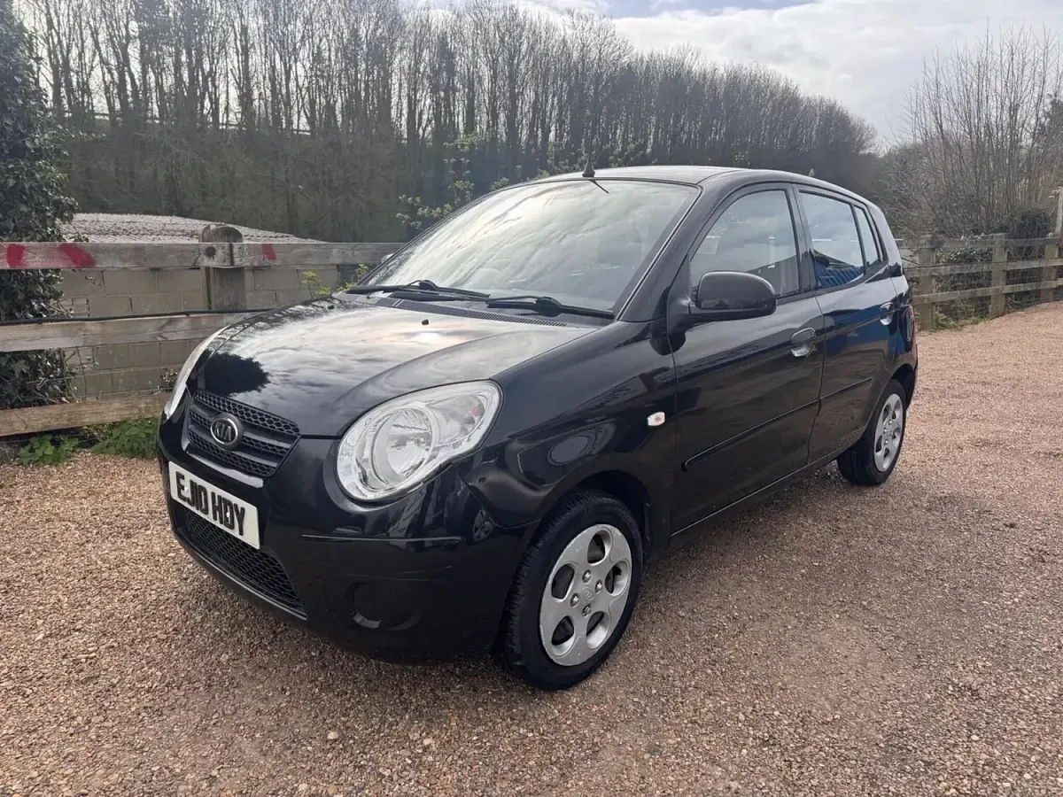 Used Kia Picanto 64 HP (47 kW) 2010 Black Hatchback