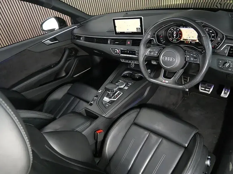 Used Audi A5 Cabriolet Advanced 190 HP (139 kW) 2019 Black Cabriolet