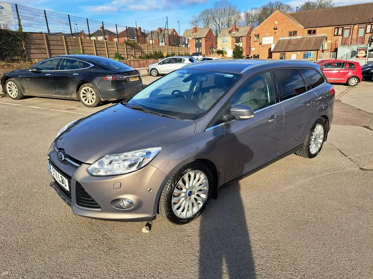 Used Ford Focus Titanium X 2011 Brown Estate