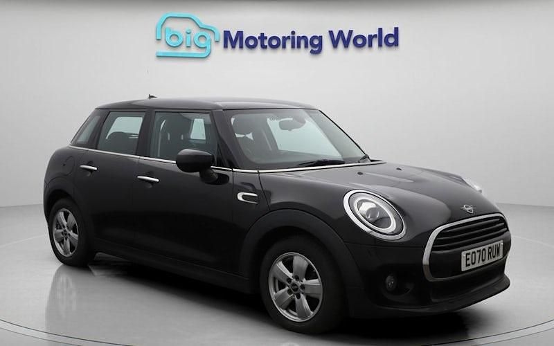 Used 2020 Mini Cooper Classic Hatchback | £12,200 (Fair price) - Image 1/4