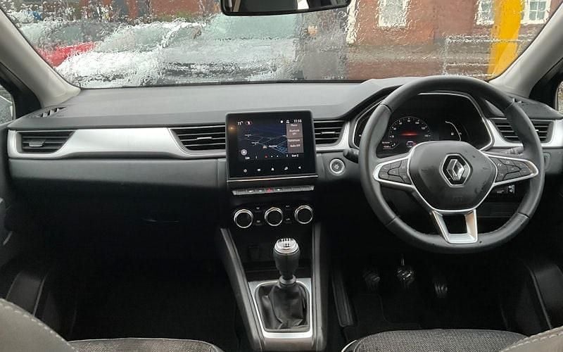 Used Renault Captur Techno 91 HP (66 kW) 2024 SUV