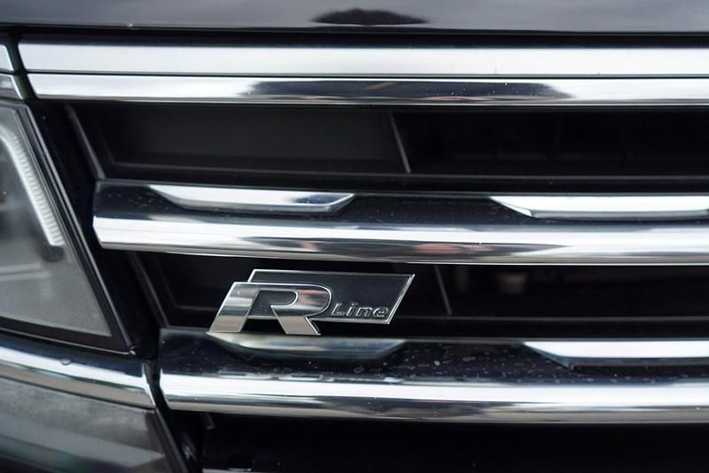 Używany VW Tiguan R-line 180 KM (132 kW) 2017 Czarny SUV