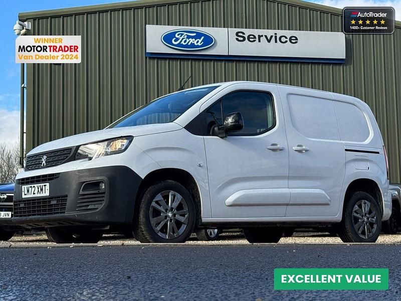 Used Peugeot Partner Premium 2022 White MPV
