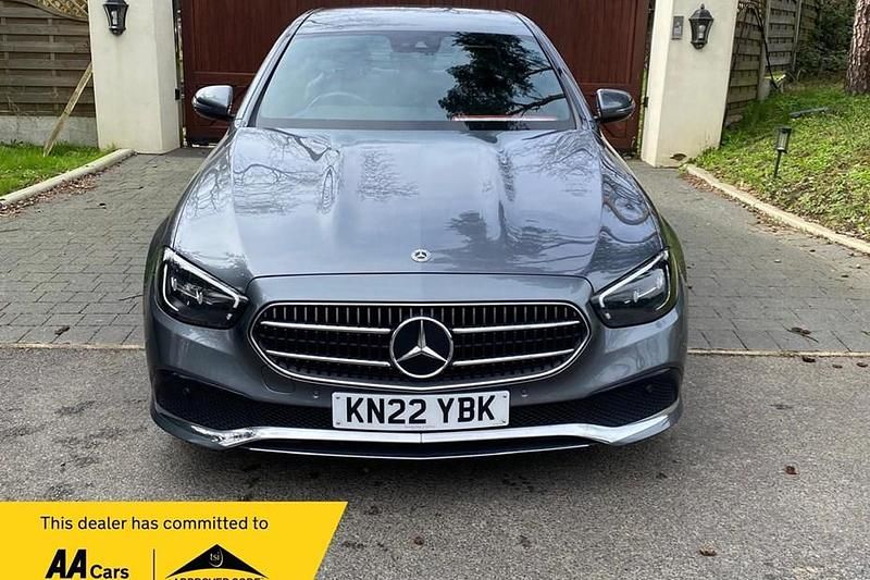 Used Mercedes E200 200 HP (147 kW) 2022 Grey Sedan