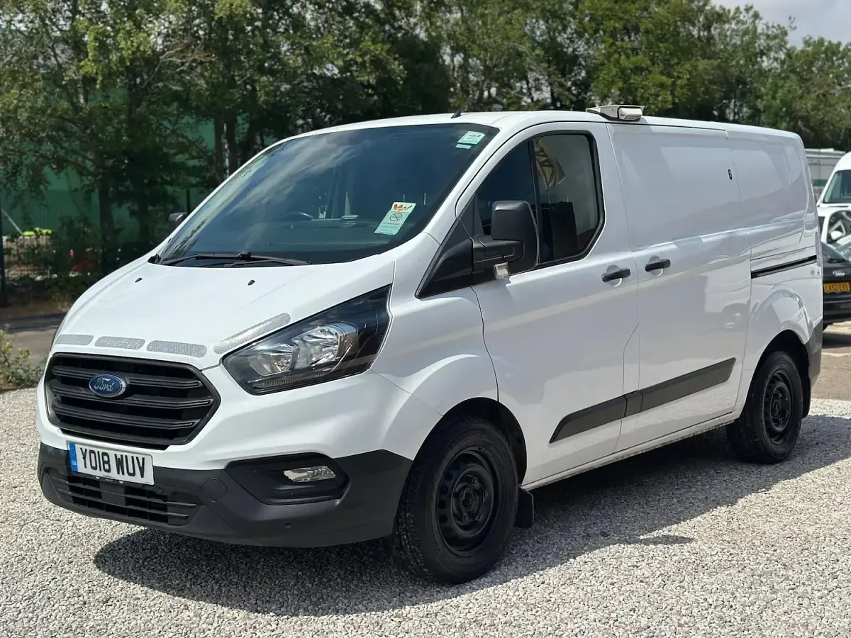 Used Ford Transit Custom 105 HP (77 kW) 2018 White Van