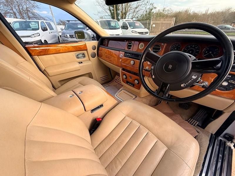 Used Rolls Royce Phantom 453 HP (333 kW) 2004 White Sedan