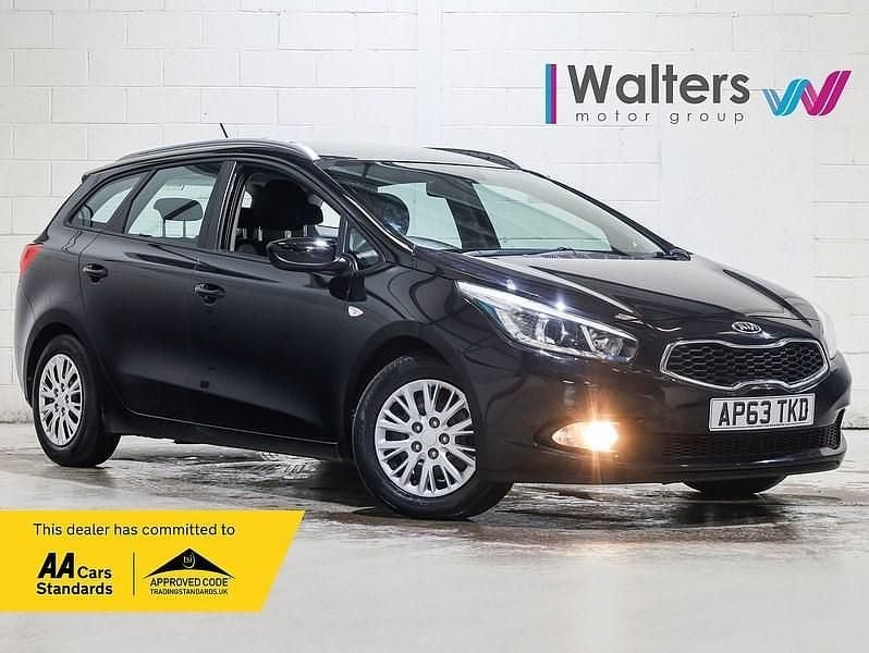 Black Used 2018 Kia Ceed Hatchback | £3,700 (Super price) - Image 1/4