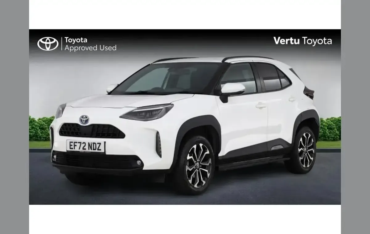 Used Toyota Yaris Cross Design 113 HP (83 kW) 2023 White SUV
