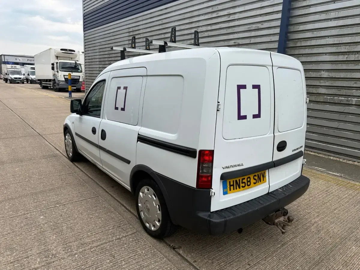 Używany Vauxhall Combo 75 KM (55 kW) 2008 Biały Minivan