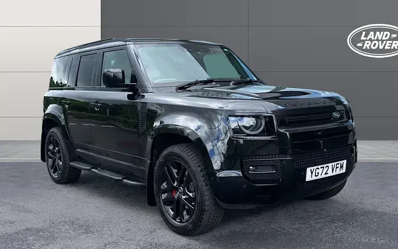 Used Land Rover Defender 249 HP (183 kW) 2023 SUV