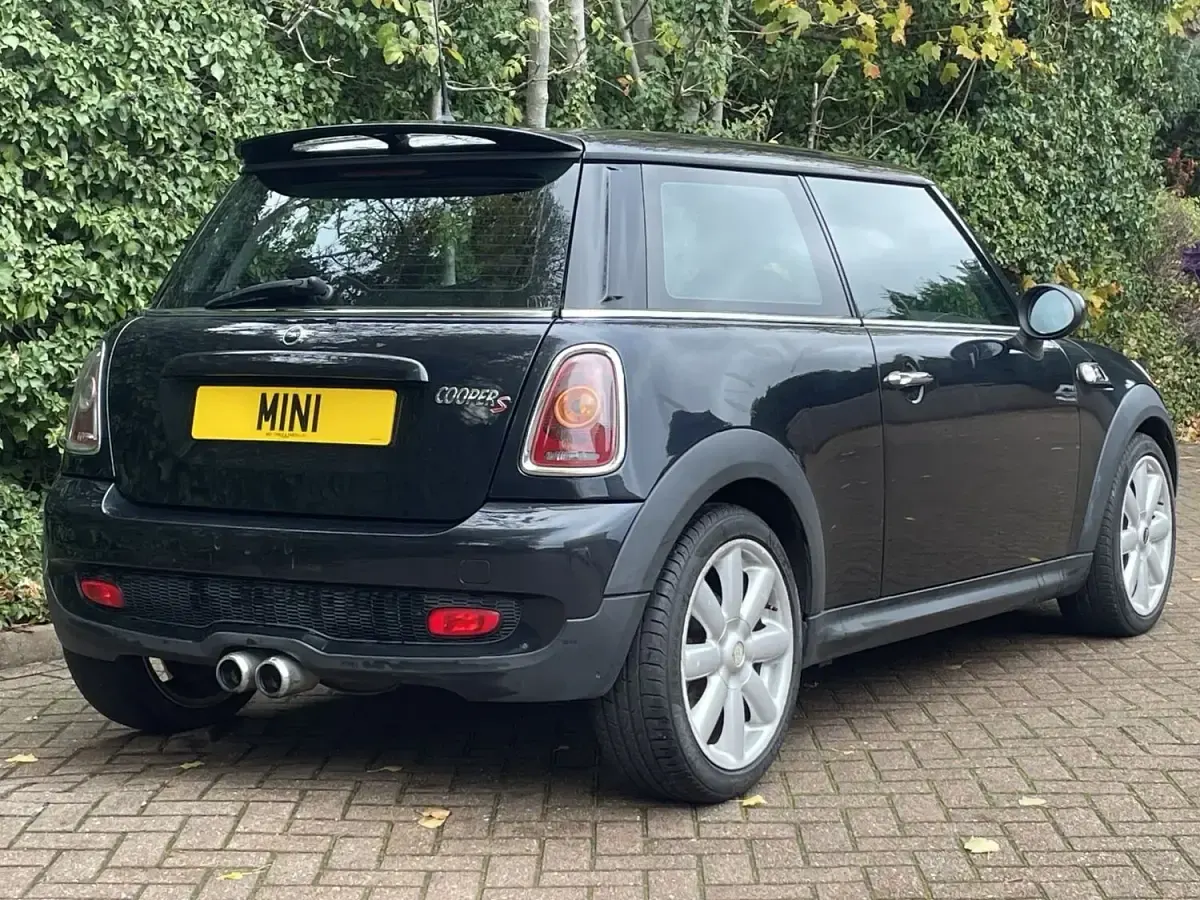 Used Mini Cooper S Hatch 2007 Astroblack metallic Hatchback