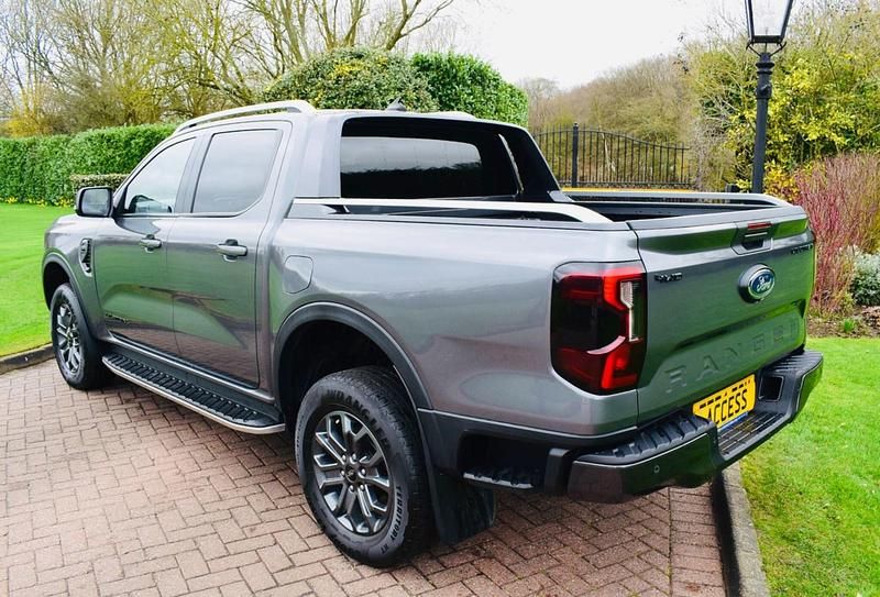 Second-hand Ford Ranger Wildtrack 237 CP (174 kW) 2024 Gri Pickup