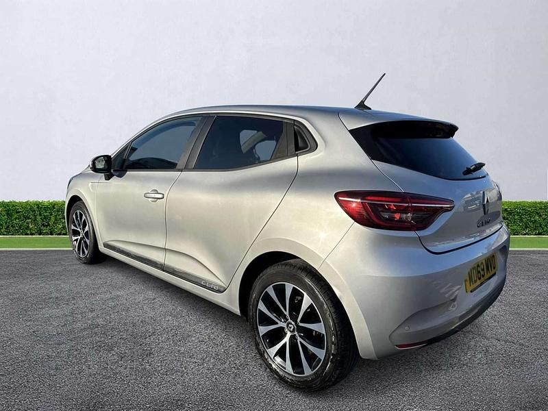 Used Renault Clio V Iconic 100 HP (73 kW) 2020 Silver  Hatchback