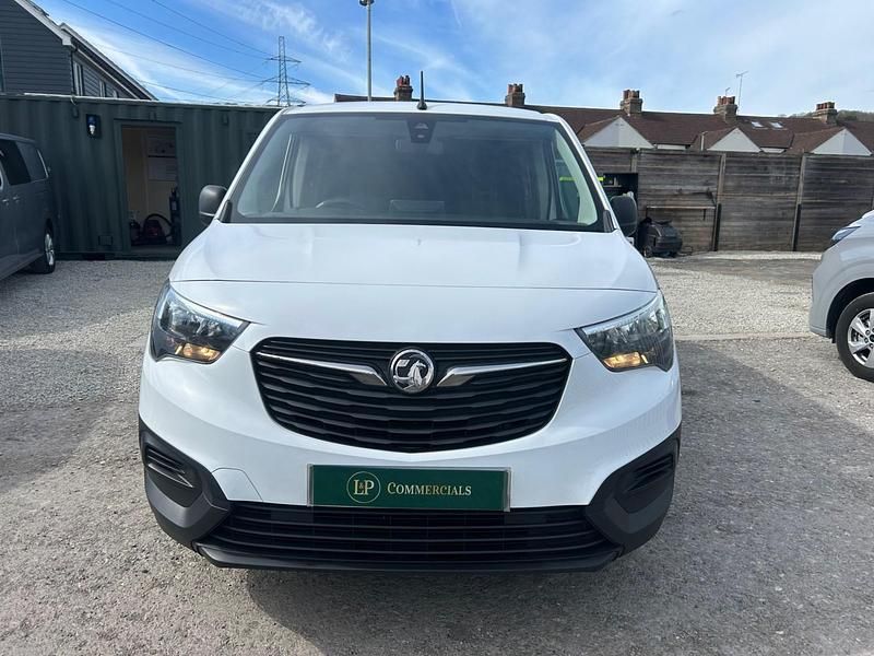 Used Vauxhall Combo S 100 HP (73 kW) 2023 White MPV