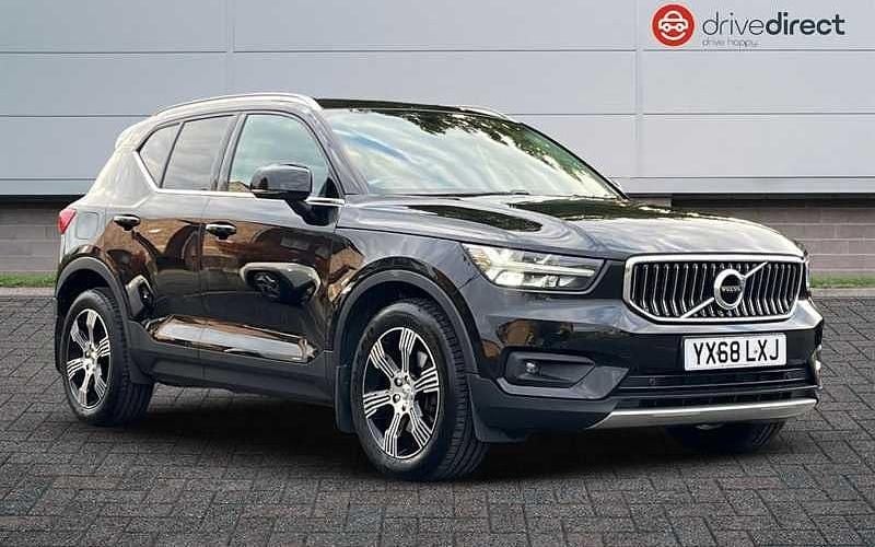 Used 2020 Volvo XC40 Inscription SUV | £18,850 (Good price) - Image 1/4
