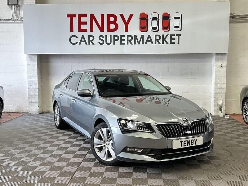 Grey Used 2018 Skoda Superb SE L Executive Hatchback | £12,295 (Good price) - Image 1/3