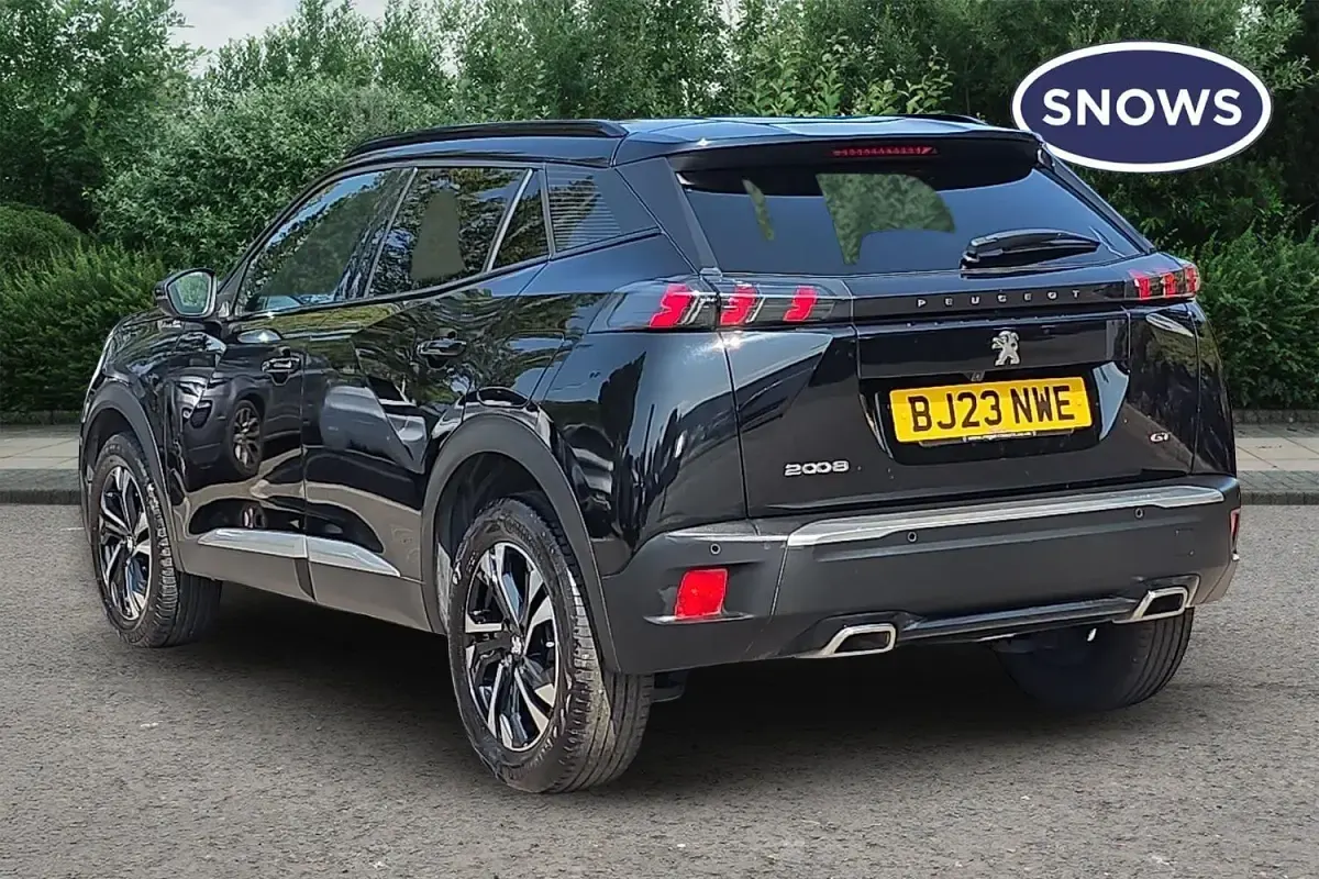 Used Peugeot 2008 GT 131 HP (96 kW) 2023 Nera black SUV