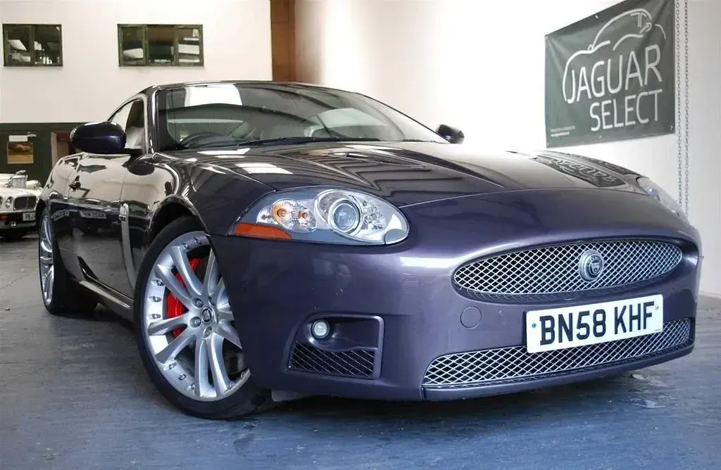Used Jaguar XKR 420 HP (308 kW) 2008 Grey Coupe