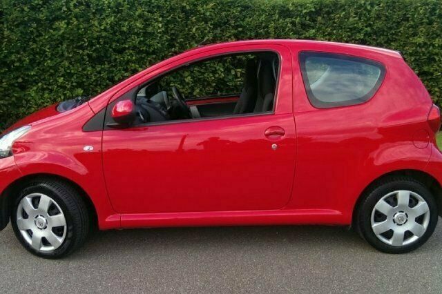 Used Toyota Aygo 67 HP (49 kW) 2005 Hatchback