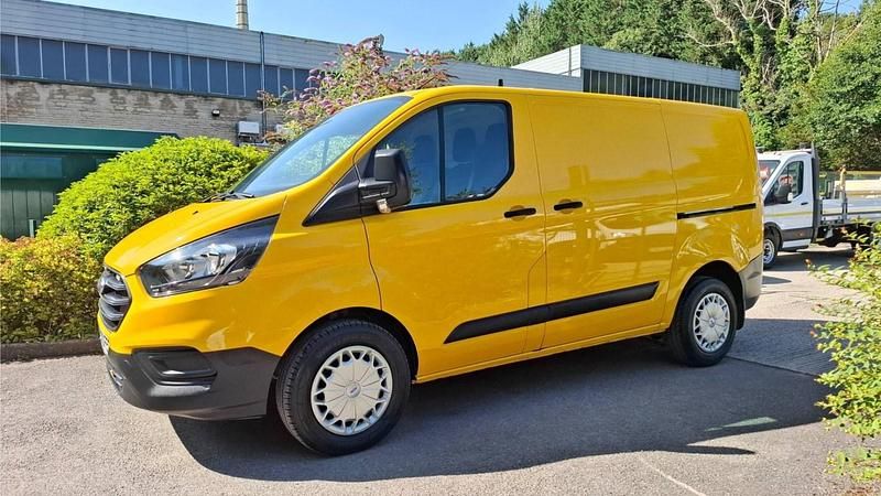 Yellow Used 2020 Ford Transit Custom S Van | £8,995 (Good price) - Image 1/1