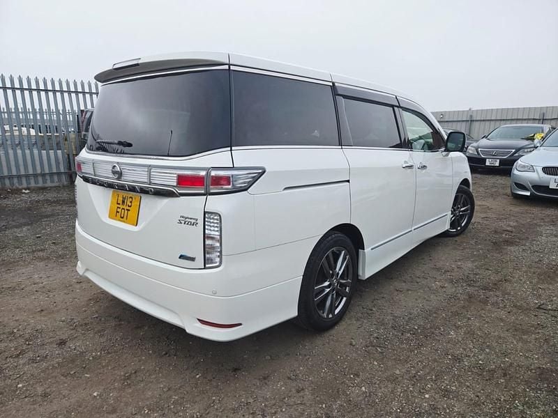 Used Nissan Elgrand 2024 White MPV