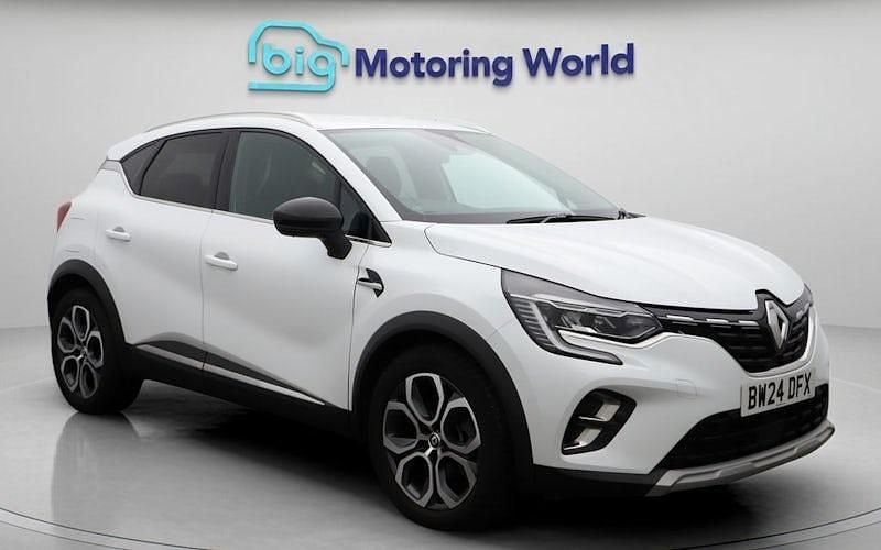 White Used 2024 Renault Captur Techno SUV | £15,000 (Good price) - Image 1/4