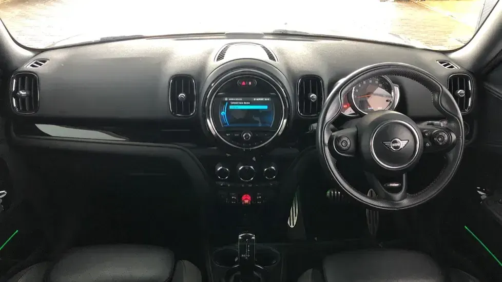 Used Mini Cooper Countryman Sport 134 HP (98 kW) 2020 Silver SUV