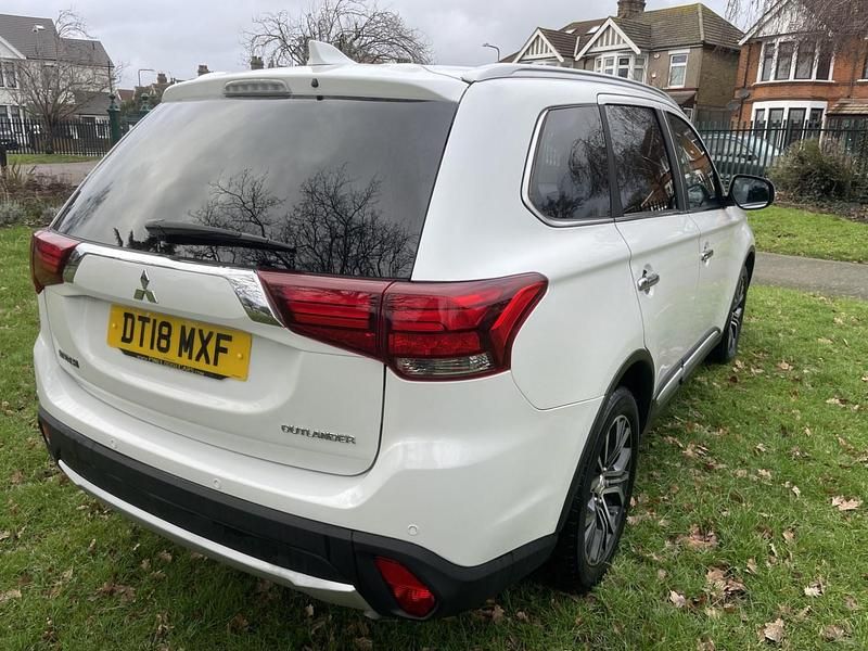 Used Mitsubishi Outlander 2018 White SUV