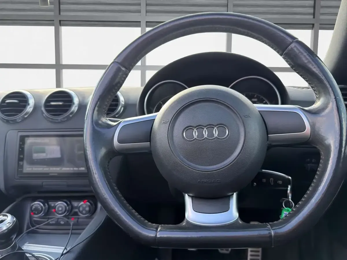 Used Audi TT Roadster Comfort 170 HP (125 kW) 2009 Black Cabriolet