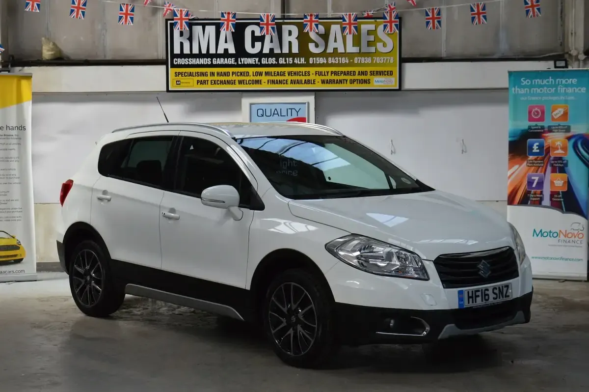 Used Suzuki SX4 SZ-T 120 HP (88 kW) 2016 White Hatchback