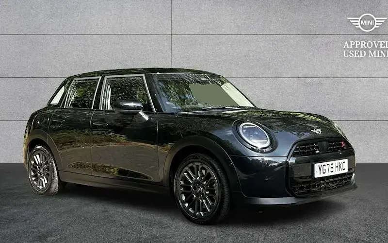 Used Mini Cooper Classic 150 kW (204 HP) 2025 Hatchback
