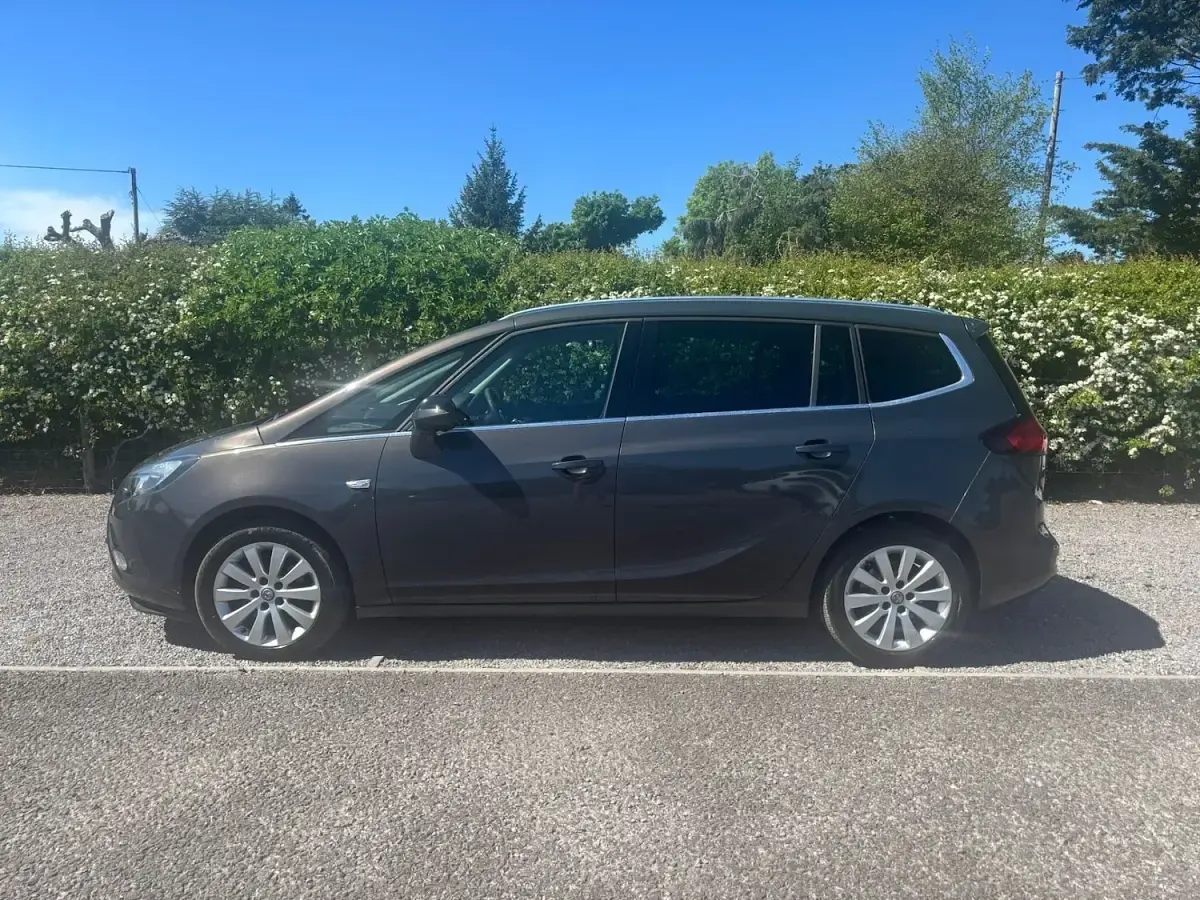 Used Vauxhall Zafira 170 HP (125 kW) 2014 Grey MPV