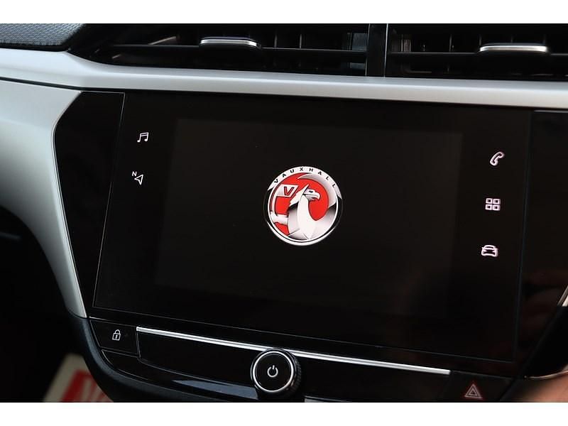 Używany Vauxhall Corsa Design Edition 2022 Biały Hatchback
